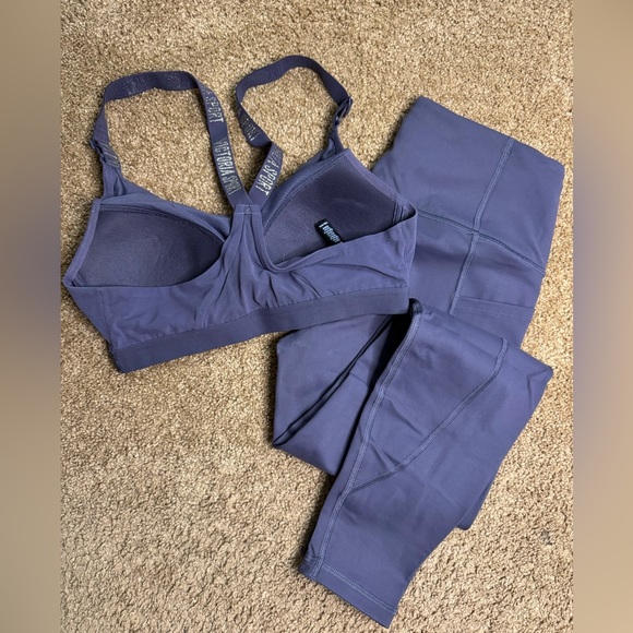 Victoria’s Secret workout set - Picture 3 of 3